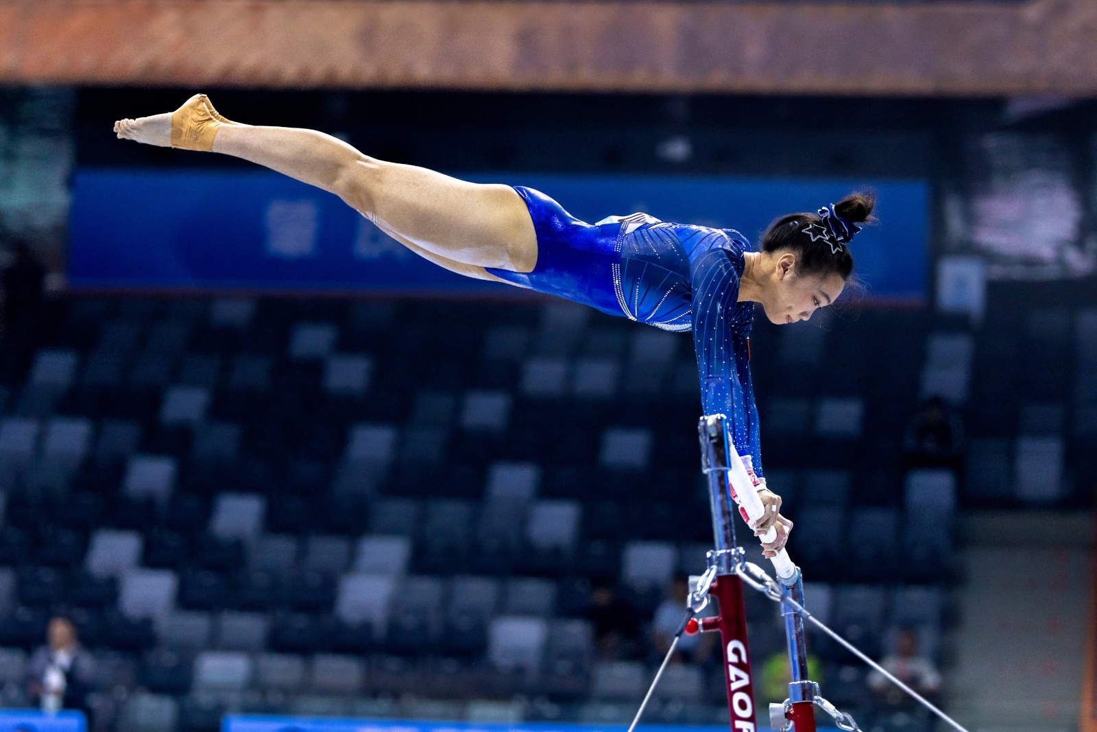 CBA-北京客胜宁波 周琦与队友庆祝胜利